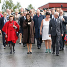 Kong Harald og Dronning Sonja, Kong Carl Gustaf og Dronning Silvia ankommer Stangnes skole i Harstad (Foto: Cornelius Poppe / NTB scanpix)